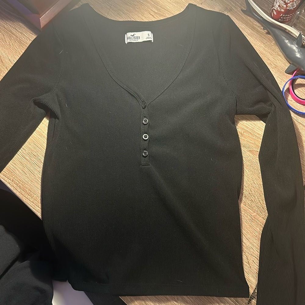 Black long sleeve, V neck, hollister shirt, Size small